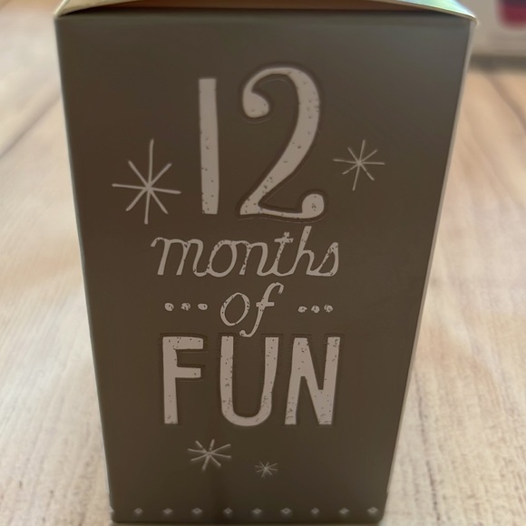 ⭐️HP NIB Hallmark Keepsake Cupcake orn. Sly and Sweet-2nd in a monthly series - Picture 4 of 16